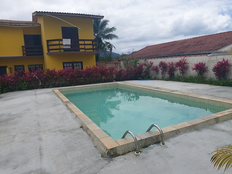 0184.02 Maranduba - Apartamento - 2 Dorm - 8 Pess -2 Quadras