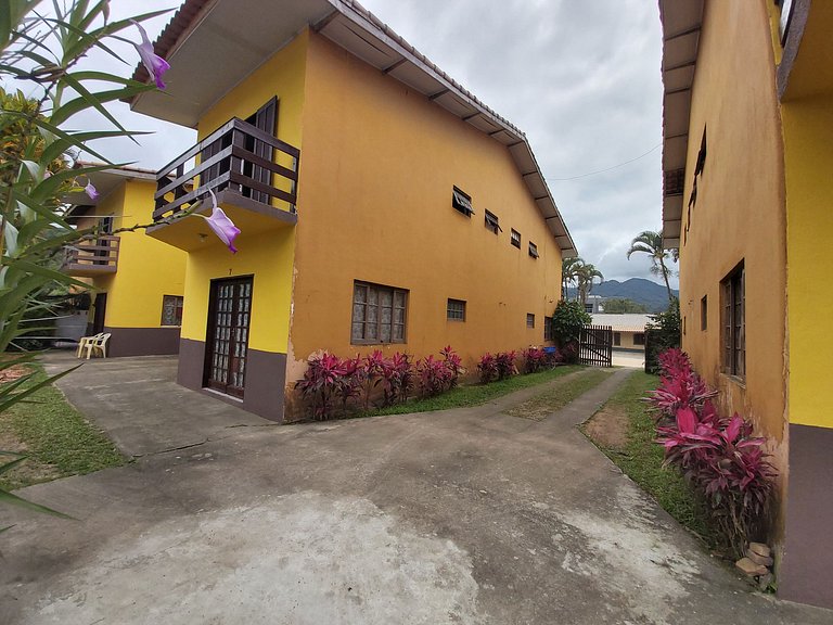 0184.02 Maranduba - Apartamento - 2 Dorm - 8 Pess -2 Quadras