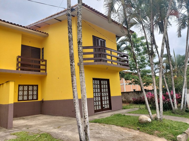 0184.02 Maranduba - Apartamento - 2 Dorm - 8 Pess -2 Quadras