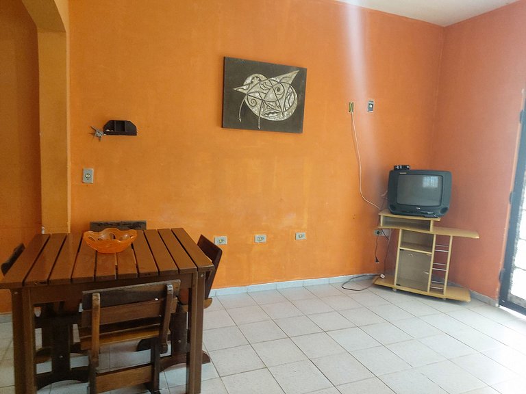 0184.06 - Maranduba - Apartamento - 2 Dorm - 8 Pess -2 Quadr